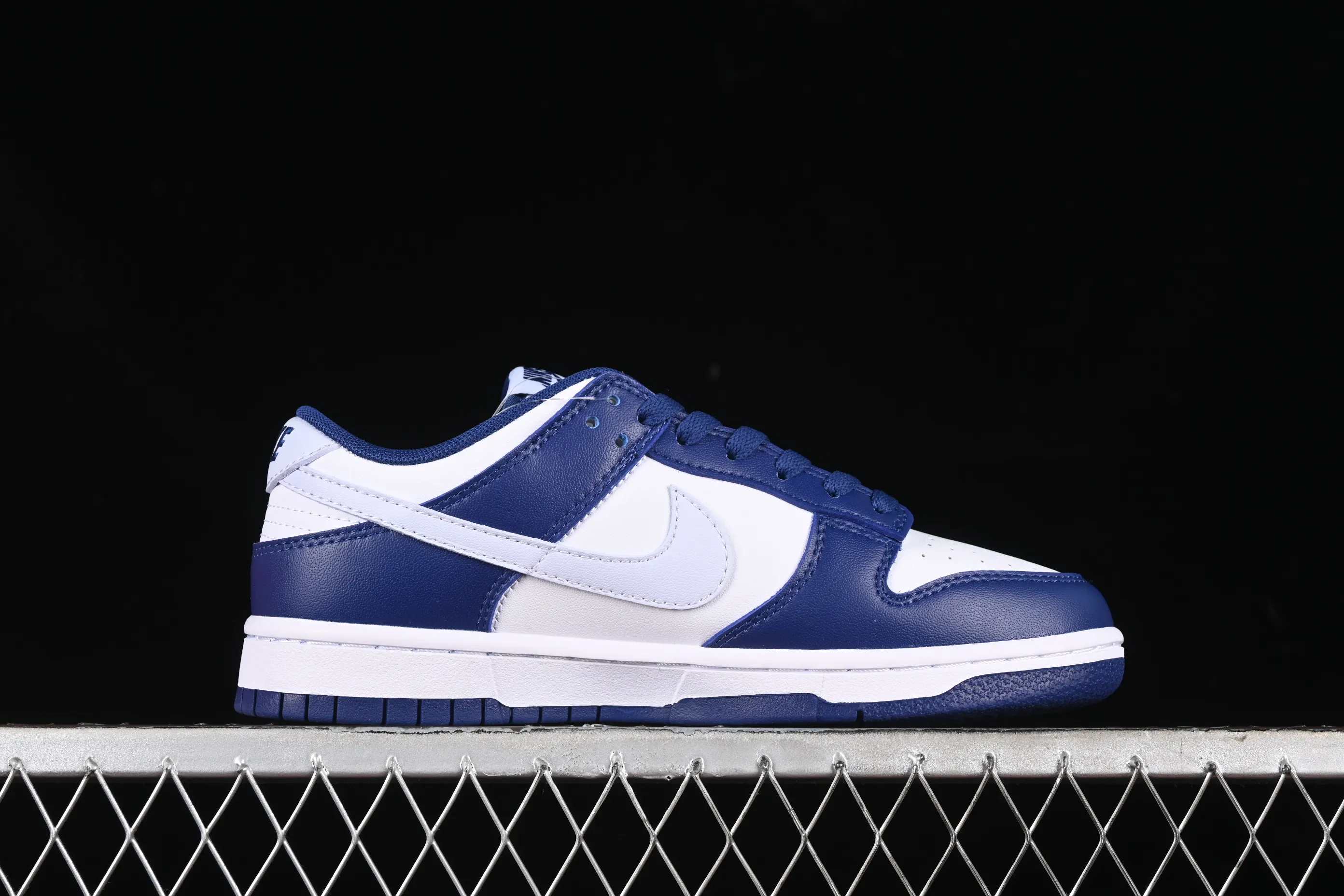 All categories Nk SB Dunk series Nk SB Dunk Low low-top sneakers Nk Dunk Low "Deep Royal Blue" blue-gray SB low-top casual sneakers DV0833-401